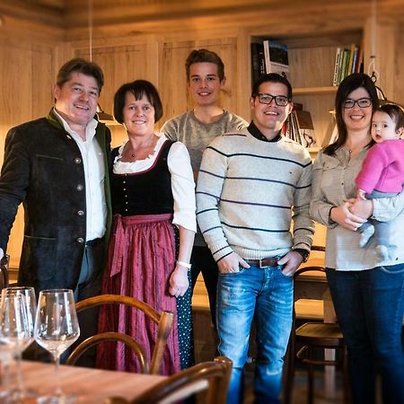 Hotel Weingut Klosterhof Калдаро Екстериор снимка