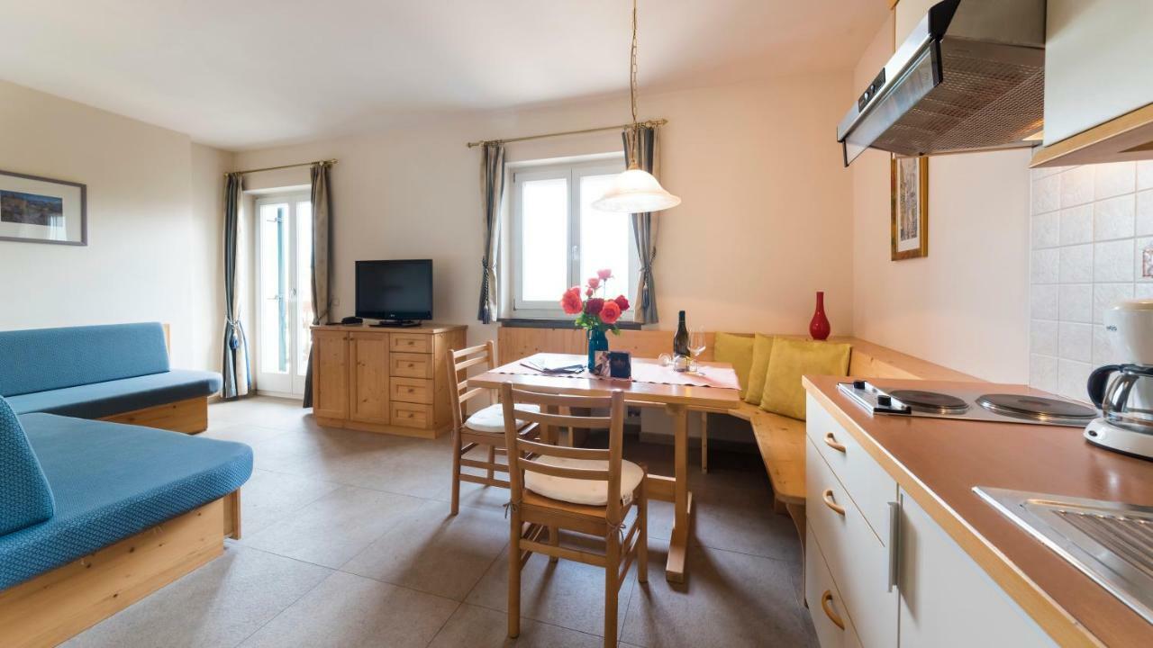 Hotel Weingut Klosterhof Калдаро Екстериор снимка