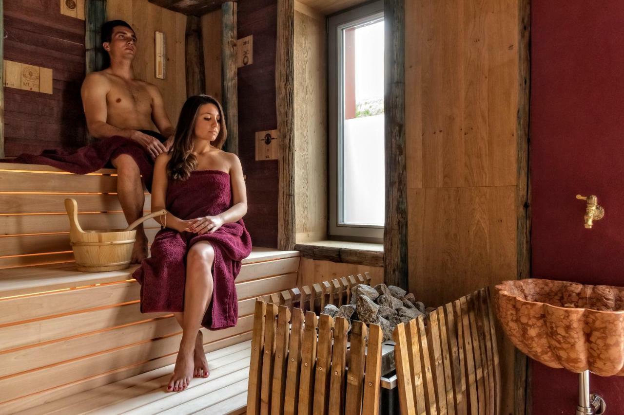 Hotel Weingut Klosterhof Калдаро Екстериор снимка