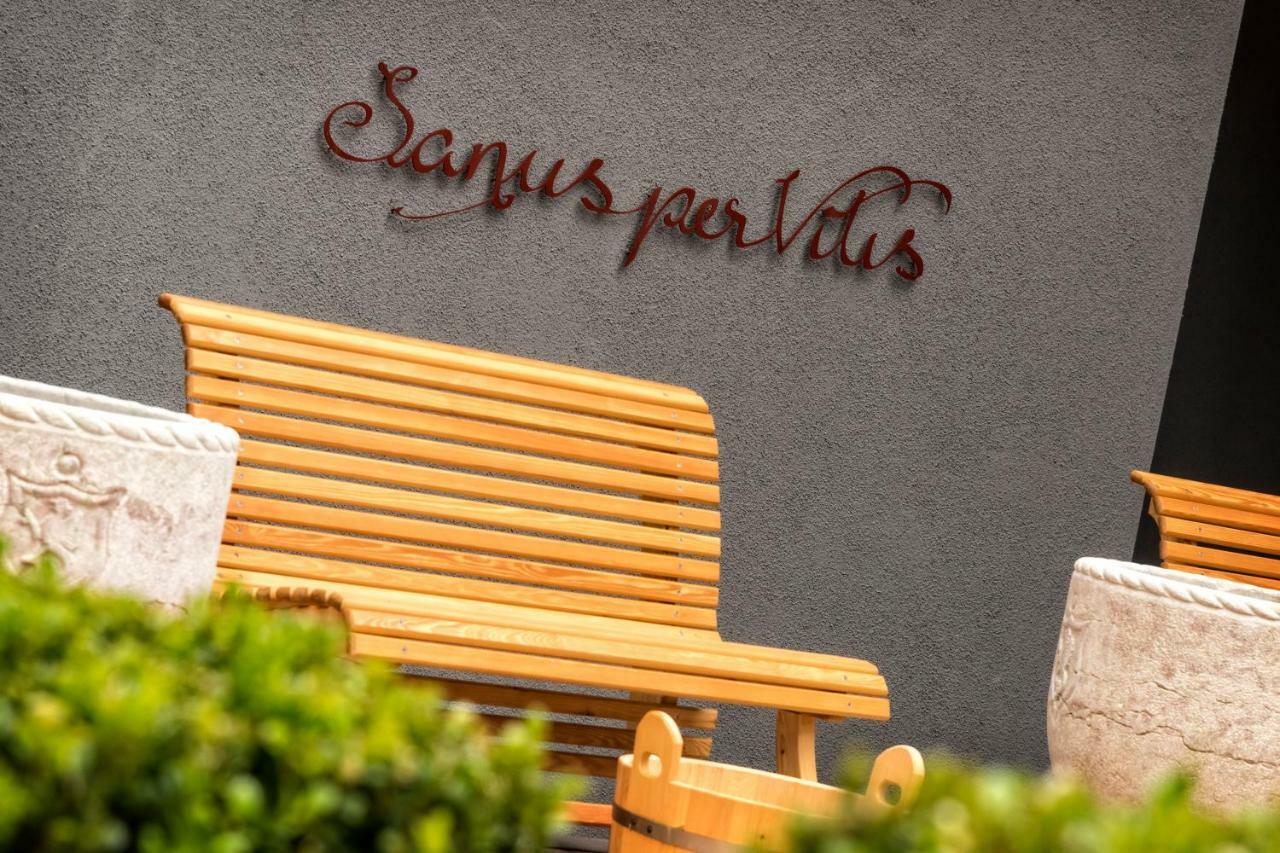 Hotel Weingut Klosterhof Калдаро Екстериор снимка