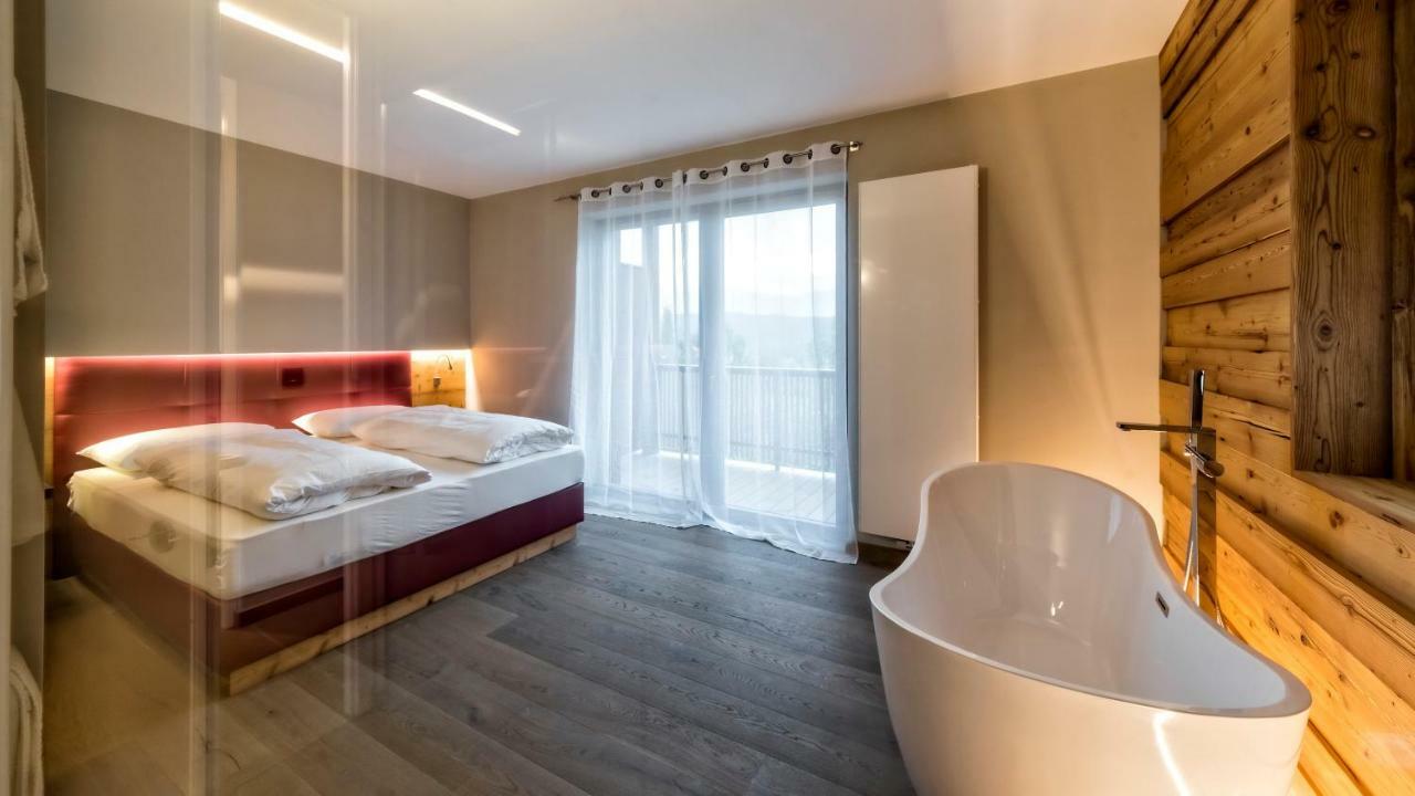 Hotel Weingut Klosterhof Калдаро Екстериор снимка